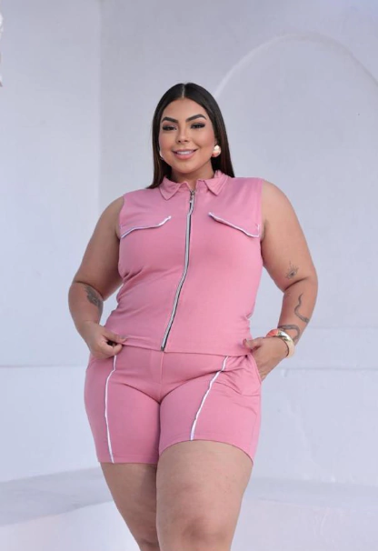CONJUNTO DE SHORT BLUSA ZÍPER E LAPELA PLUS TECIDO MOLETINHO