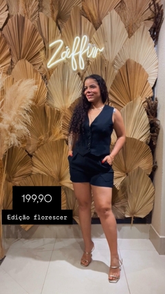 CONJUNTO DE SHORT E BLUSA TIPO COLETE COM BOTÃO - Zaffir