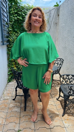 CONJUNTO DE SHORT COM BLUSA MORCEGO