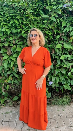 VESTIDO COM DECOTE TRANSPASSADO LONGO