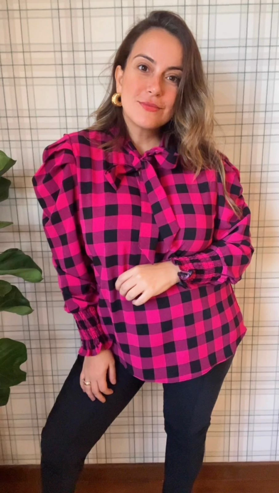 BLUSA XADREZ DE MANGA LONGA COM AMARRAÇÃO NO PESCOÇO
