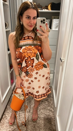 Imagem do VESTIDO CURTO COM AMARRAÇÃO NAS COSTAS