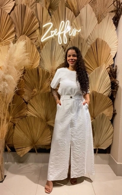 CONJUNTO DE CREPE MARRANT SAIA LONGA COM CINTO E BLUSA COM ZIPER na internet