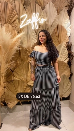 CONJUNTO DE SAIA E CROPPED LISTRADO - comprar online