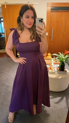VESTIDO COM AMARRAÇÃO NA ALÇA