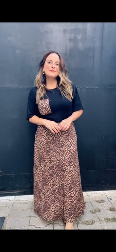 CONJUNTO ANIMAL PRINT SAIA LONGA E BLUSA