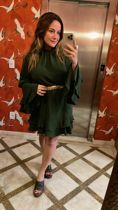 VESTIDO CURTO COM BABADO E MANGA LONGA - comprar online