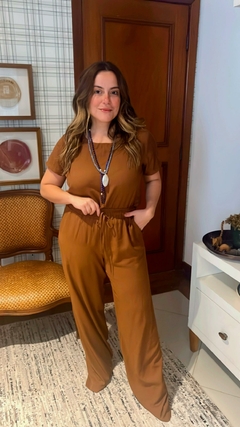 CONJUNTO CALÇA PANTALONA COM BLUSA LISA
