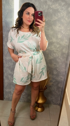 CONJUNTO SHORT COM AMARRAÇÃO E BLUSA