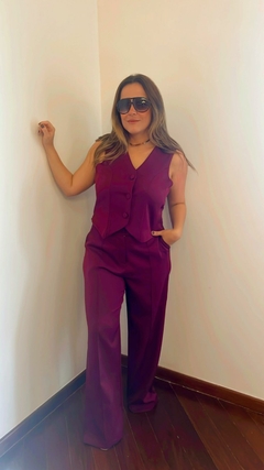 CONJUNTO ALFAIATARIA CALÇA COM NERVURA E COLETE - comprar online