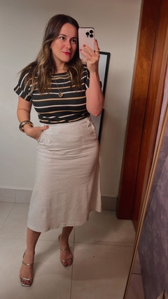 BLUSA COM LISTRA FINA E MANGA DOBRADA - comprar online