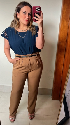BLUSA DUNA COM DETALHE DE RECORTE NA MANGA - comprar online