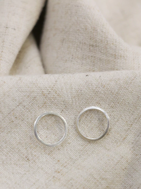 Brinco Círculo Vazado | Prata 925 - comprar online