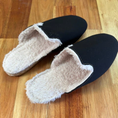 Mule Peluche Negras - comprar online