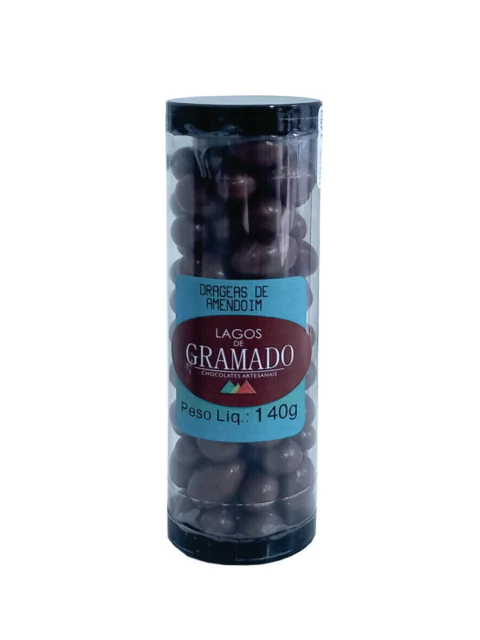 Drágeas ao leite com amendoim
