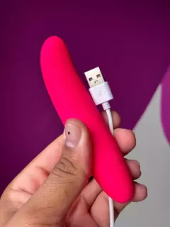 GOLFINHO - VIBRADOR RECARREGÁVEL USB 10 VIBRAÇÕES + SILENCIOSO E MACIO