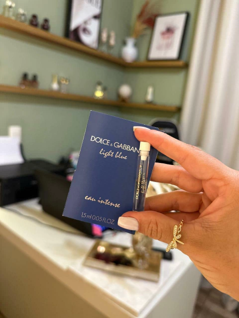 Light Blue Eau Intense Dolce&Gabbana Feminino 1,5 ml -Flaconete