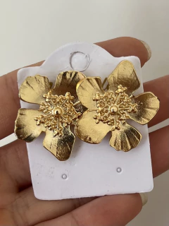 BRINCOS FOLHEADOS na internet