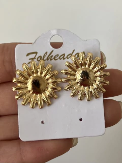 BRINCOS FOLHEADOS - DS MAKEUP SHOPE