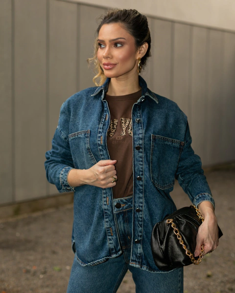 Jaqueta jeans reta com bolso