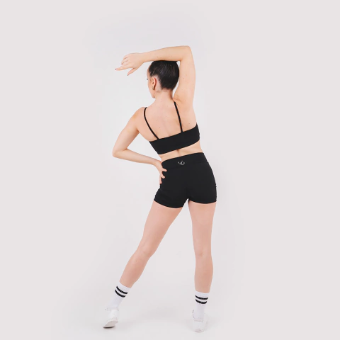 CHIC TRAINING SHORTS