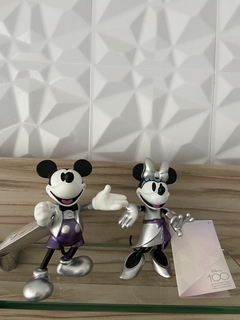 Disney 100 anos- KIT Estátua MICKEY & MINNIE MOUSE - Edição Comemorativa e limita Disney 100 anos na internet