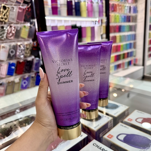 CREMA CORPORAL, Love Spell shimmer - comprar online