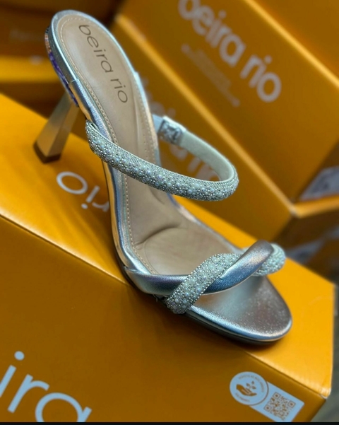 Sandalia beira rio strass