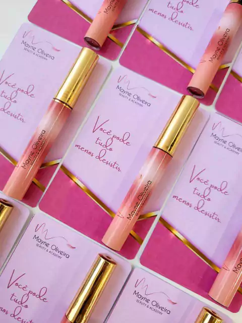 Gloss com tampa dourada + Cartão Personalizado