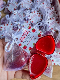 Brilho Labial Morango com Cartão Personalizado