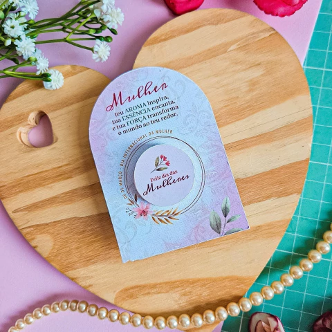 Cartão com mini Hidratante Pará Mãos Personalizado Dia das Mulheres - comprar online