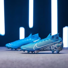 Nike Mercurial Superfly 7 Elite FG New Lights Pack en internet