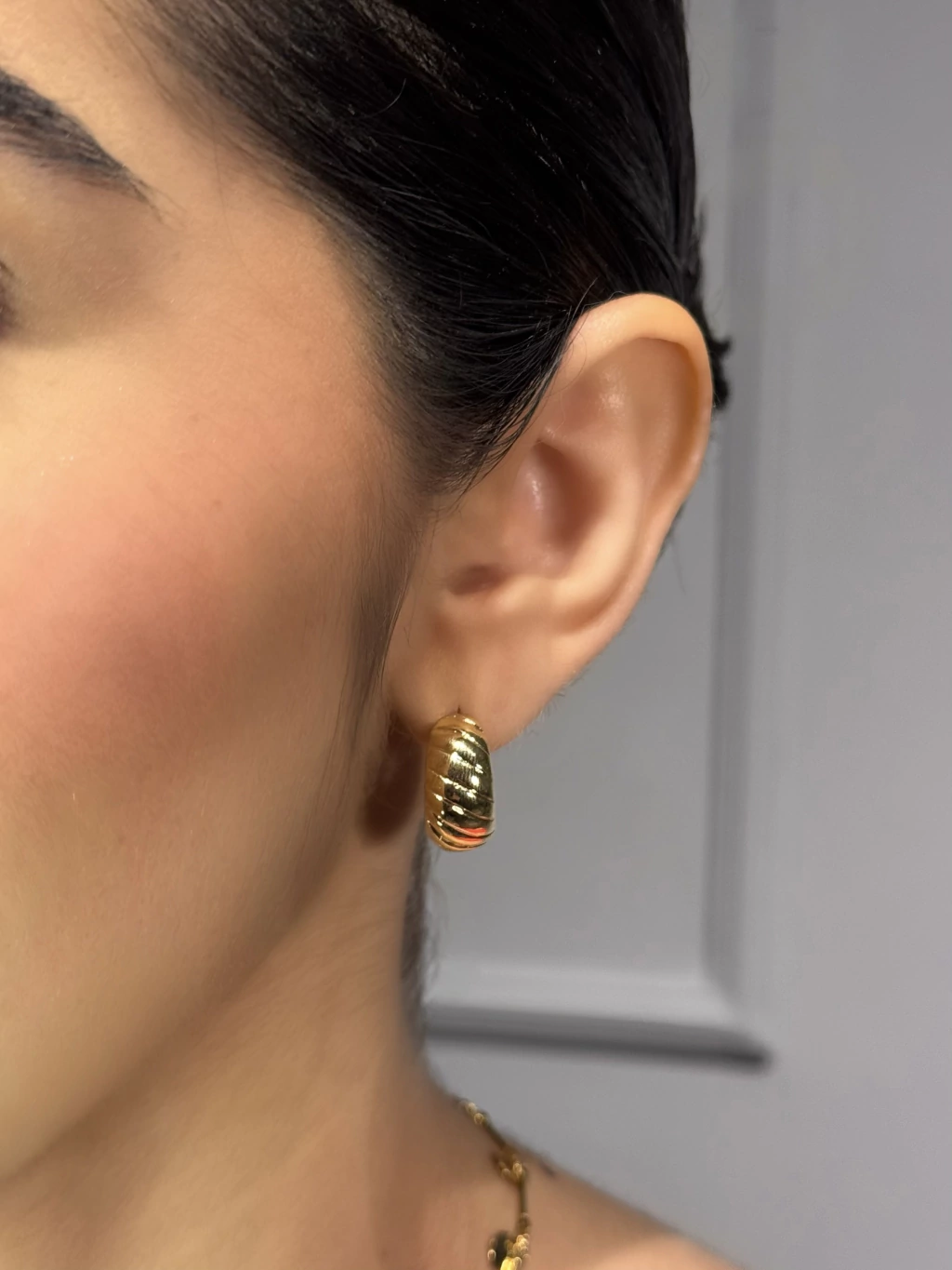 Brinco argolinha Pulse