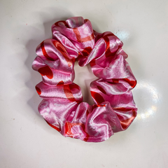 Scrunchies medianas en internet