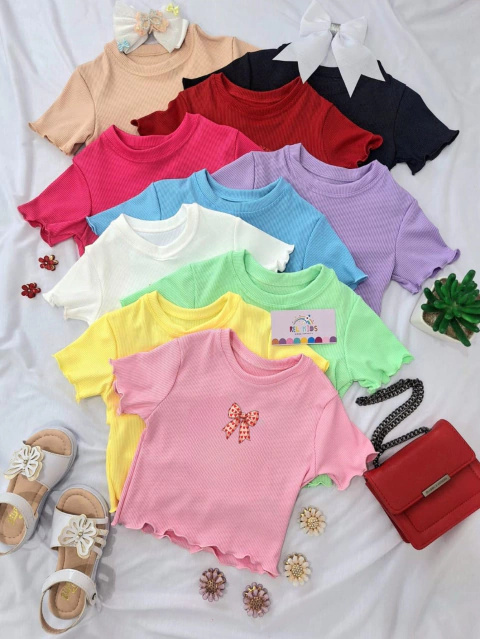 CROPPED INFANTIL MANGA CURTA COM DTF LAÇO CORAÇÕES MINIMALISTA - comprar online