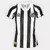 Camisa feminina do Santos, modelo II para a temporada 24/25, nas cores preto e branco com listras verticais.