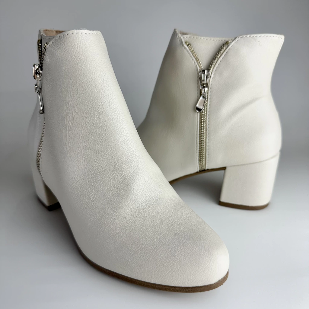 BOTA OFF WHITE NEW PWLW 44123.44072