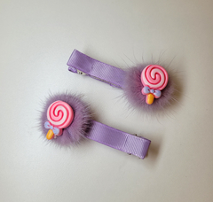 Par de presilha no pompom Ref.008 - Casulo Moda Infantil