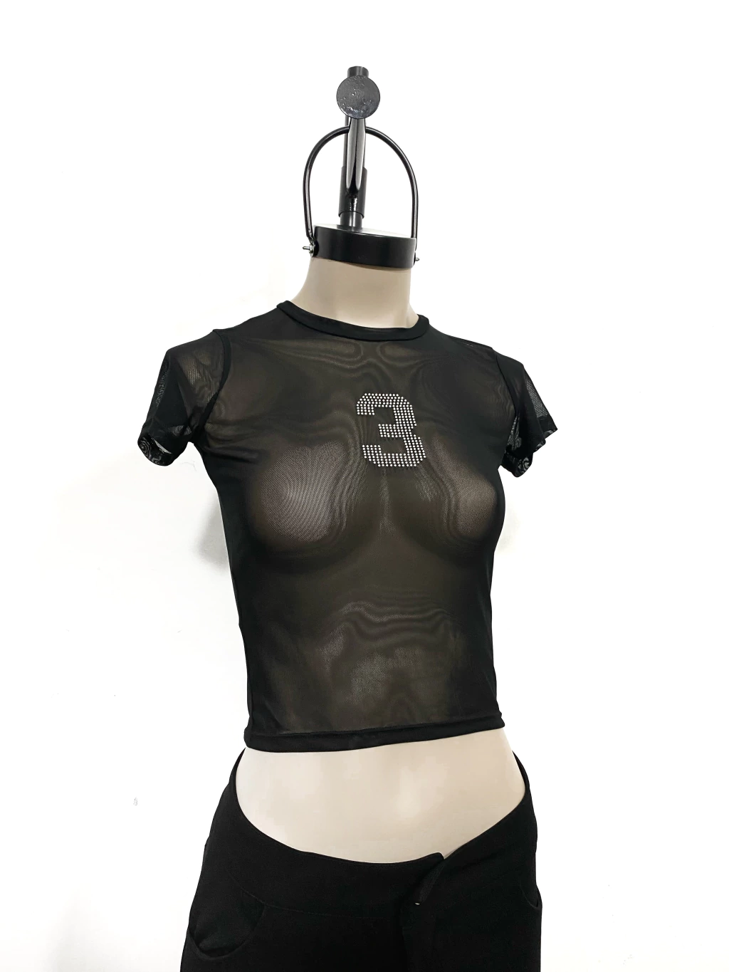REMERA THREE