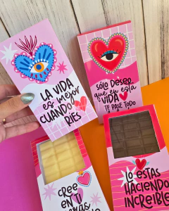 KIT IMPRIMIBLE SET DE CAJAS TABLETA CHOCOLATE FRASES MOTIVADORAS ROSA