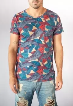 Camiseta Peixe Koi na internet