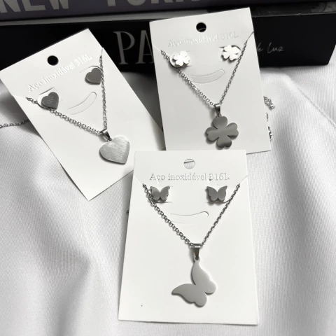 Kit Colar e Brinco em Aço Inoxidável Borboleta Coração Arvore da Vida