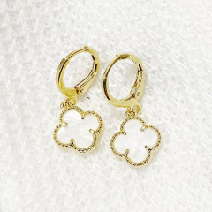 Brincos Argola Trevo Folheada à Ouro