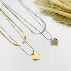 Colar Duplo com Pingente de Coração em Aço Inoxidável