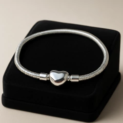 Pulseira para Berloques em Aço Inoxidável Fecho Coração