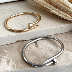 Kit 3 Braceletes em Aço Inoxidável Prata Dourado Prego Strass - loja online