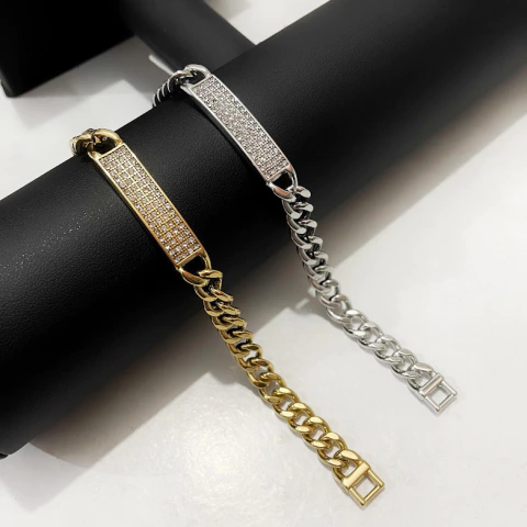 Pulseira Masculina Placa Cravejada em Aço Inoxidável Dourada