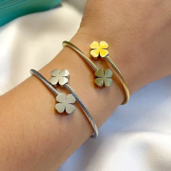 Bracelete de Trevo em Aço Inoxidável Feminino