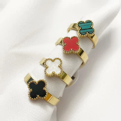 Anel Trevo Dourado Colorido em Aço Inoxidável na internet