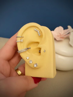 Piercing Argola Prata Cravejado Nariz Hélix na internet